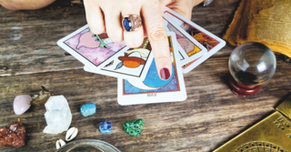 "אין למתקשרת מושג מהחיים שלה. אני לא בוגד"