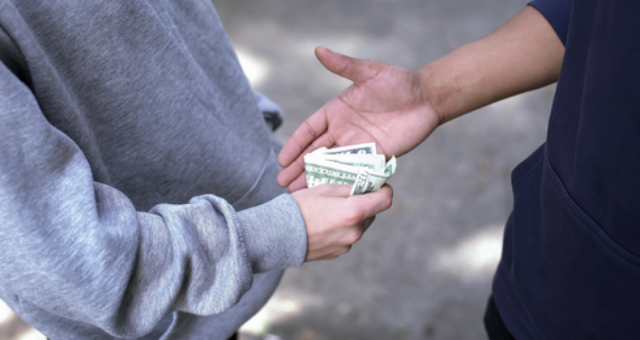 הכנופייה סחטה סכומי כסף גדולים