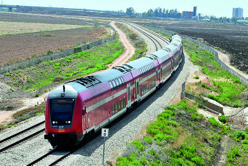 מיזם החישמול לא יהיה האחרון שיפריע לתנועת הרכבות. רכבת ישראל