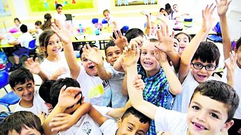 תוכנית בהקפאה עיריית קרית מוצקין הודיעה שתסבסד את בית הספר של החגים