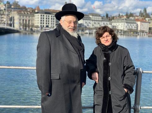 הרב דרוקמן ואשתו סטרנה בביקורם בשוויץ. צילום: פרטי